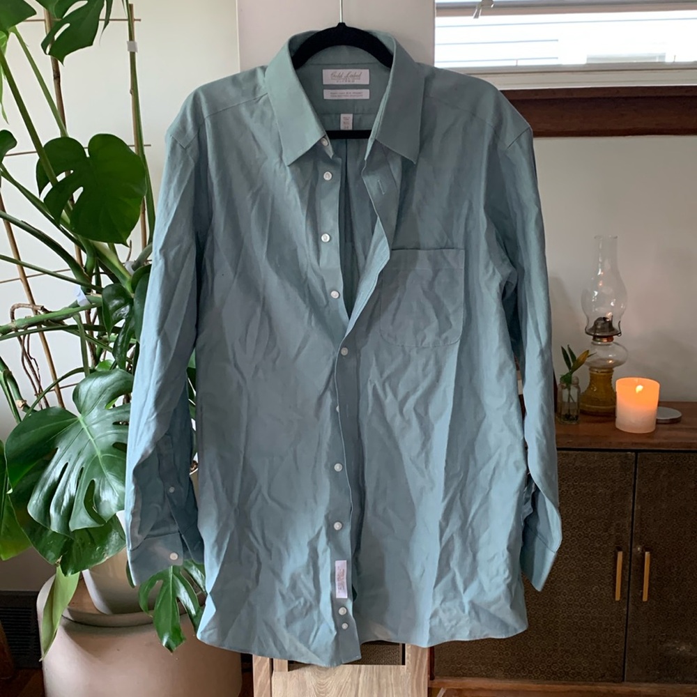 Men’s Green Button-Down Dress Shirt